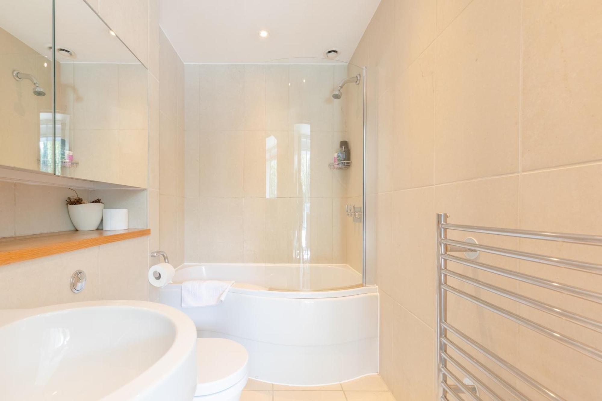 Appartamento Minimal With Views Over Battersea Park