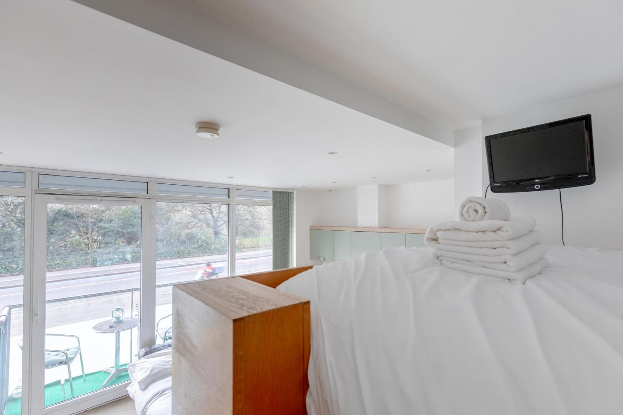Appartamento Minimal With Views Over Battersea Park