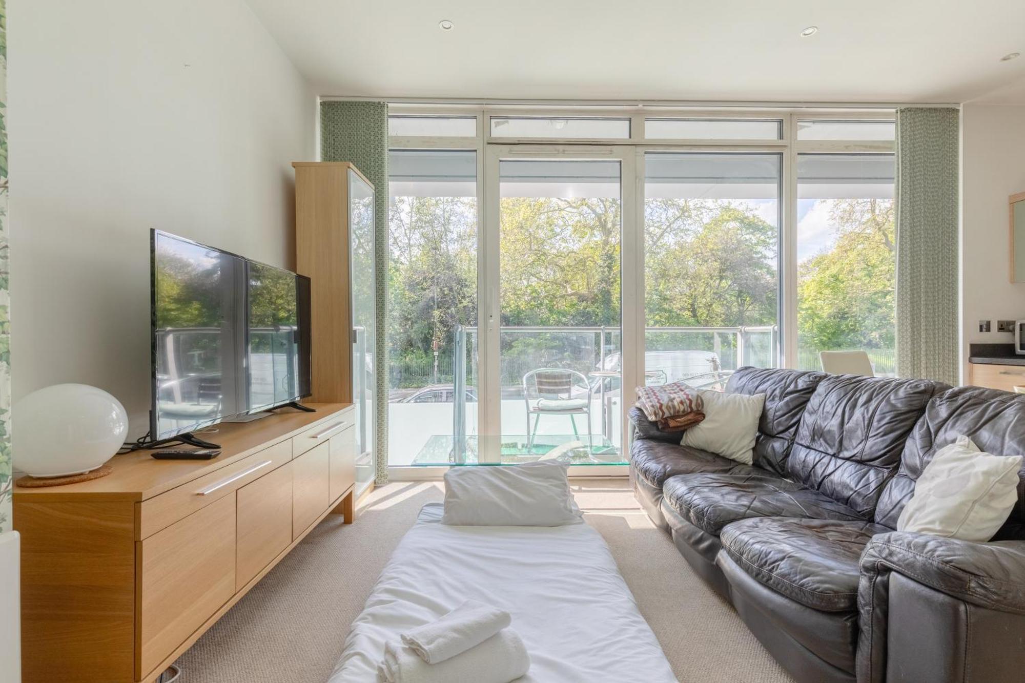 Minimal With Views Over Battersea Park Appartamento