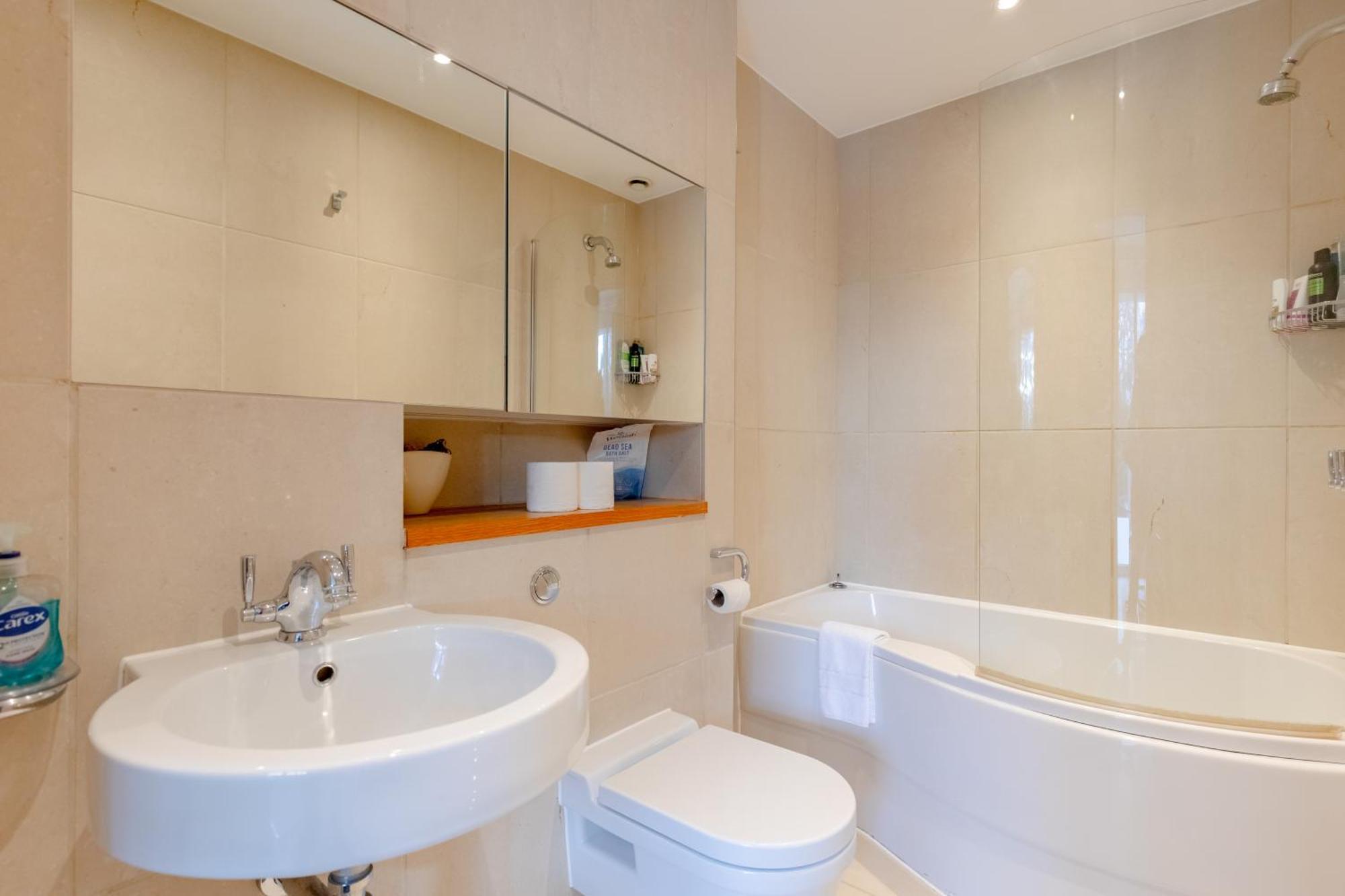 Appartamento Minimal With Views Over Battersea Park *